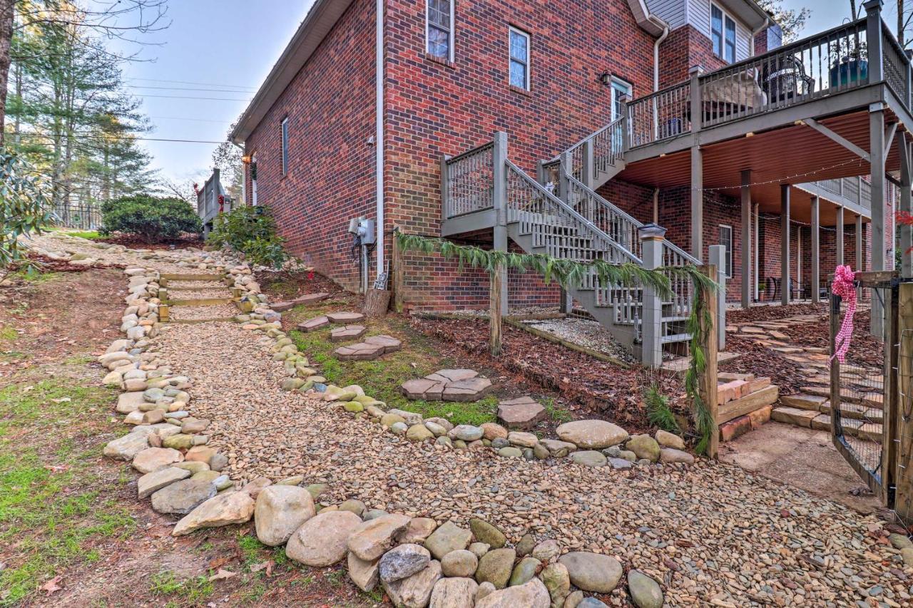 Private Hendersonville Hideaway With Fire Pit! ภายนอก รูปภาพ