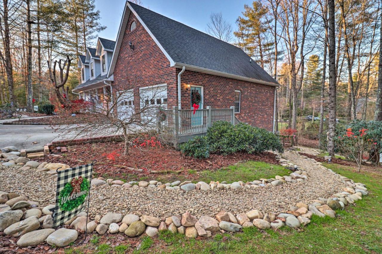 Private Hendersonville Hideaway With Fire Pit! ภายนอก รูปภาพ